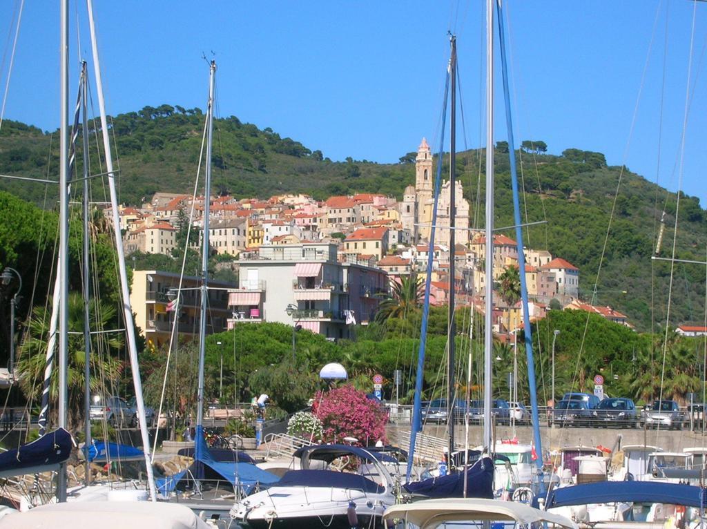 Hotel Delle Rose San Bartolomeo Al Mare Buitenkant foto