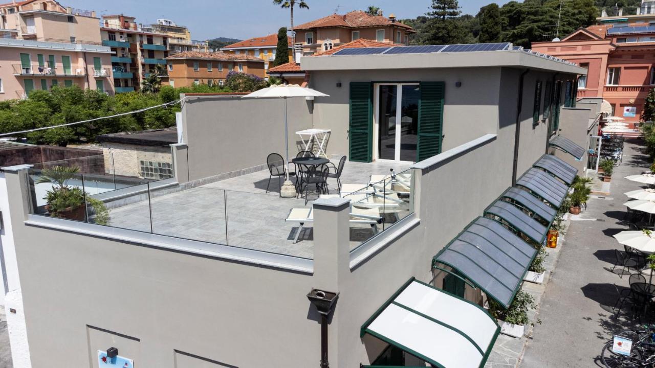 Hotel Delle Rose San Bartolomeo Al Mare Buitenkant foto
