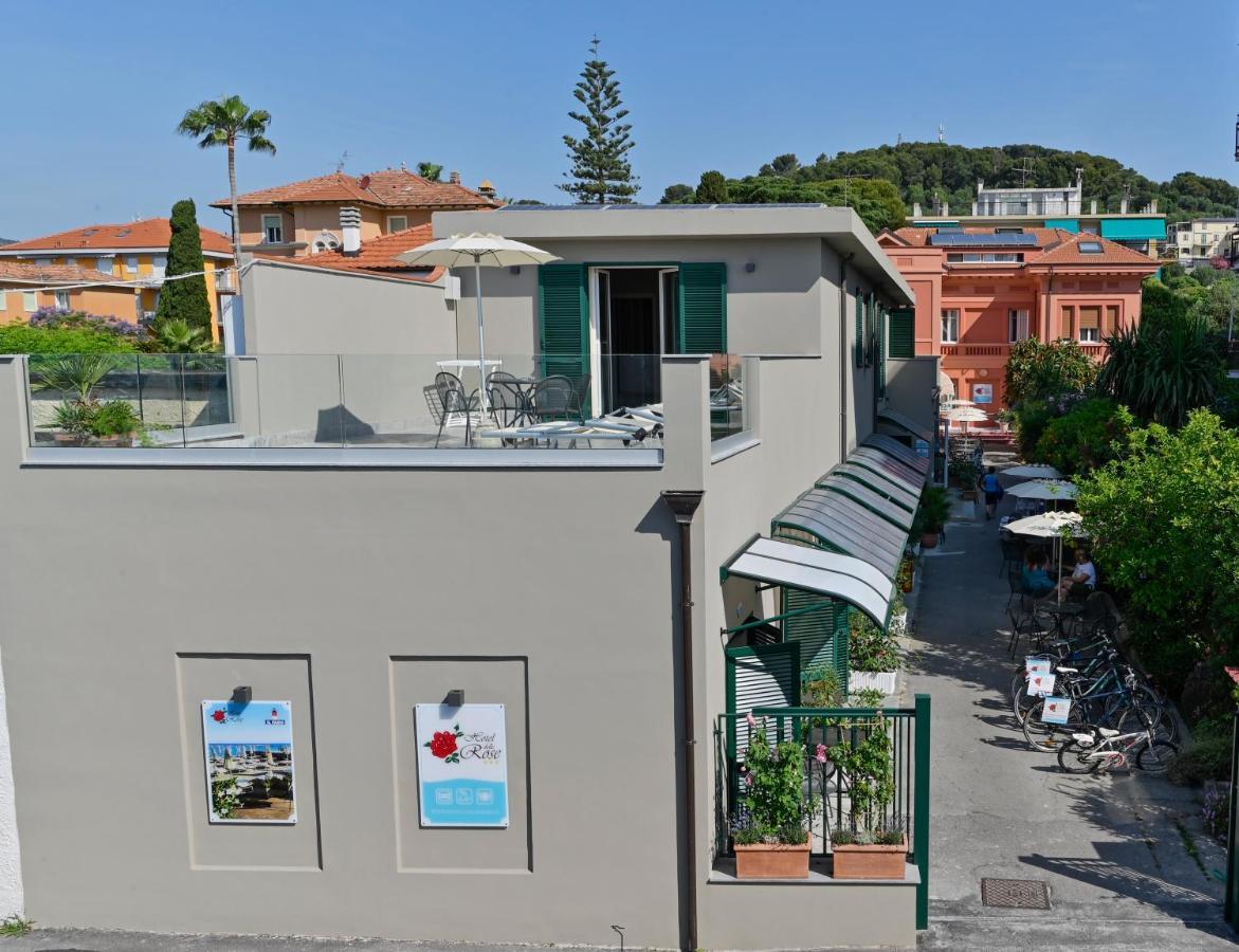 Hotel Delle Rose San Bartolomeo Al Mare Buitenkant foto