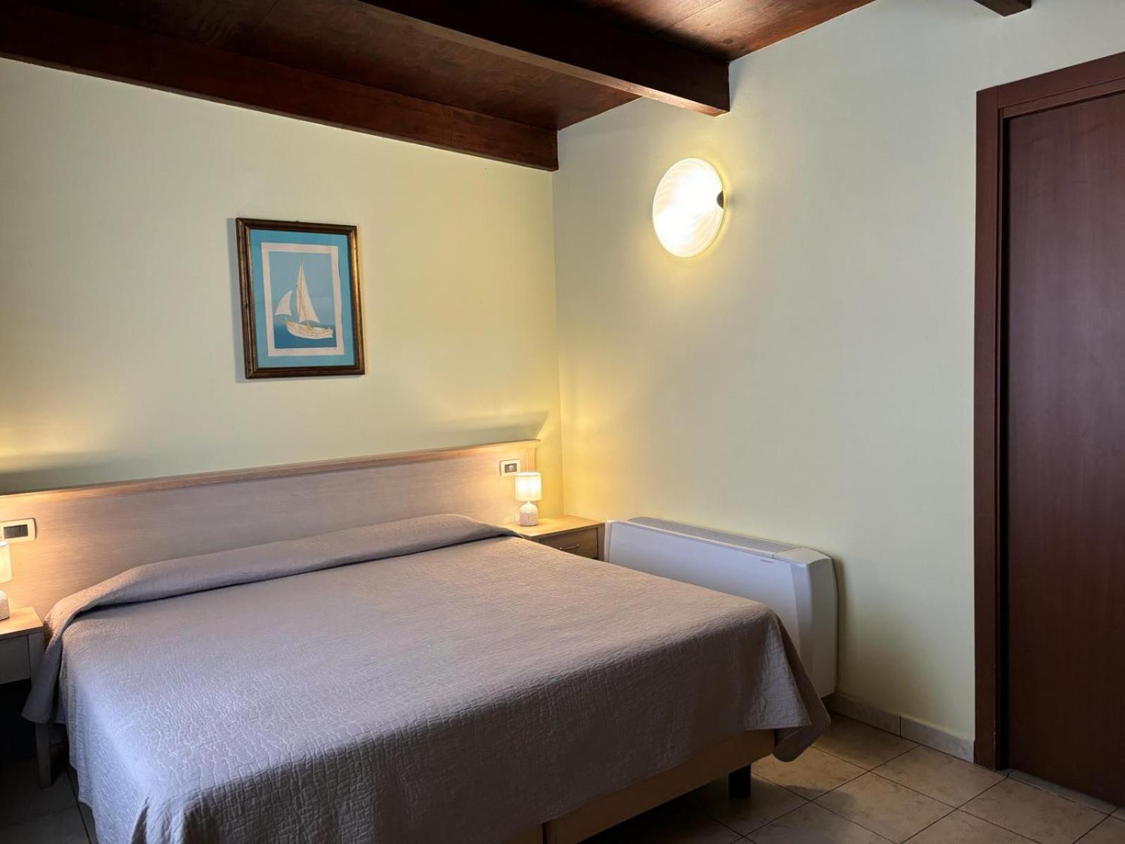 Hotel Delle Rose San Bartolomeo Al Mare Buitenkant foto