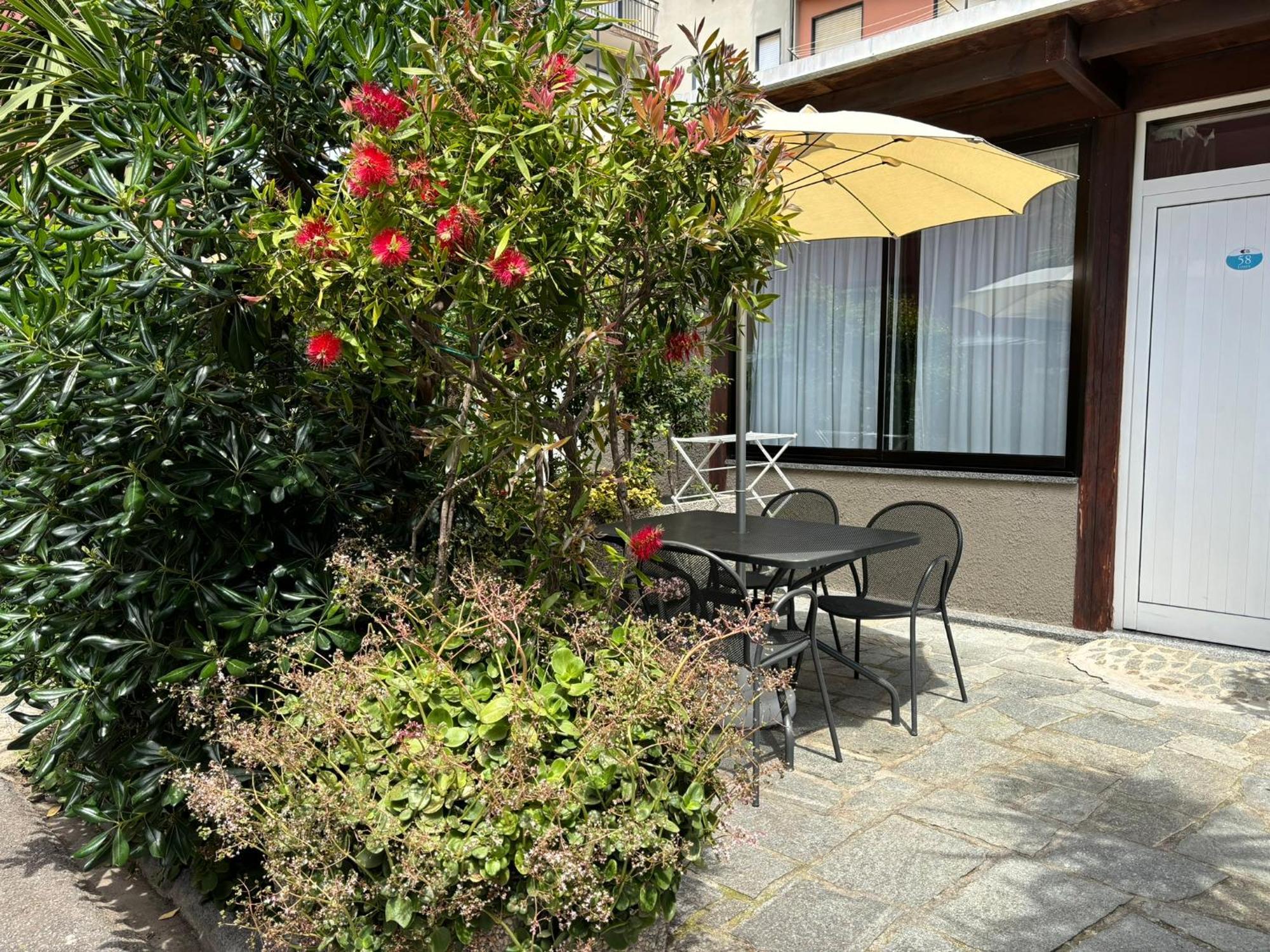 Hotel Delle Rose San Bartolomeo Al Mare Buitenkant foto
